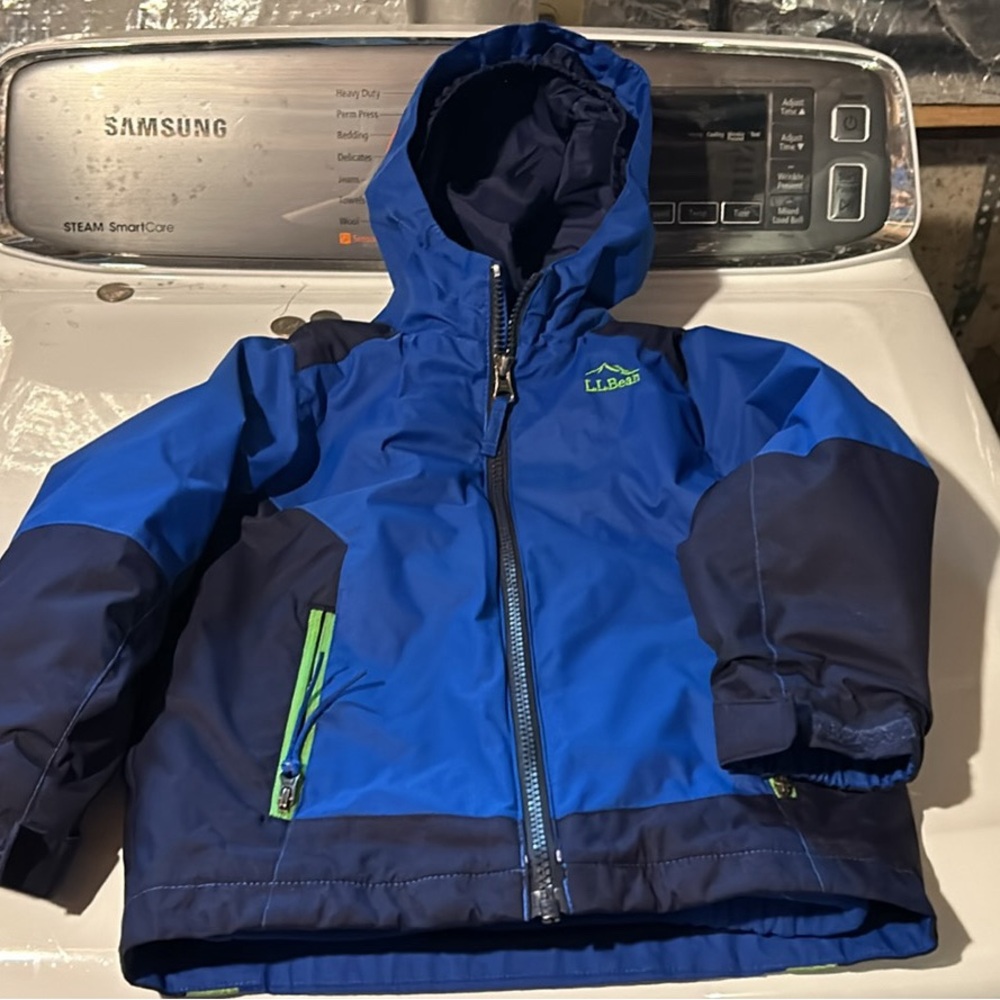 LL Bean 4t winter coat with removable fleece lining